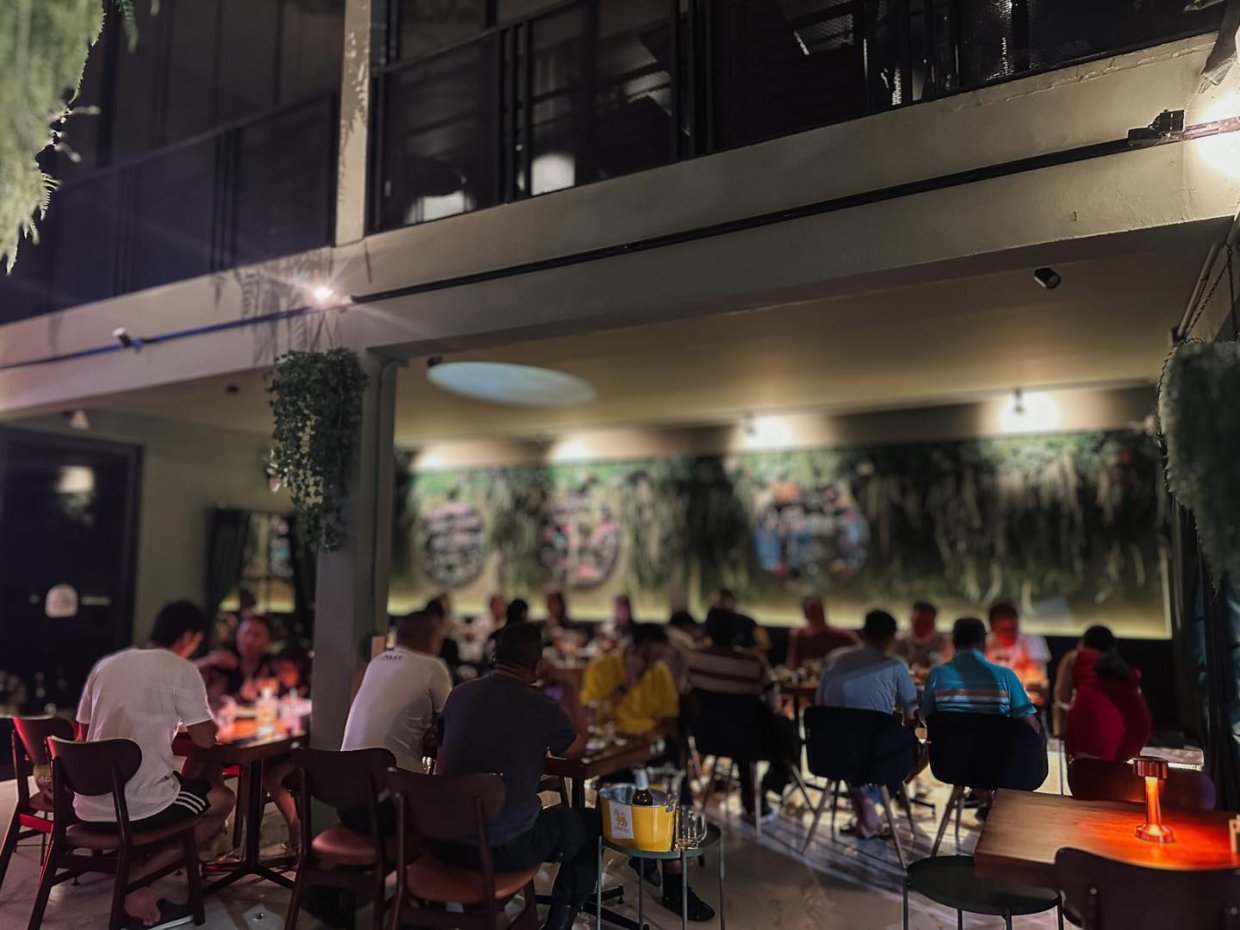 ทรี คาเฟ่ นาในเมือง