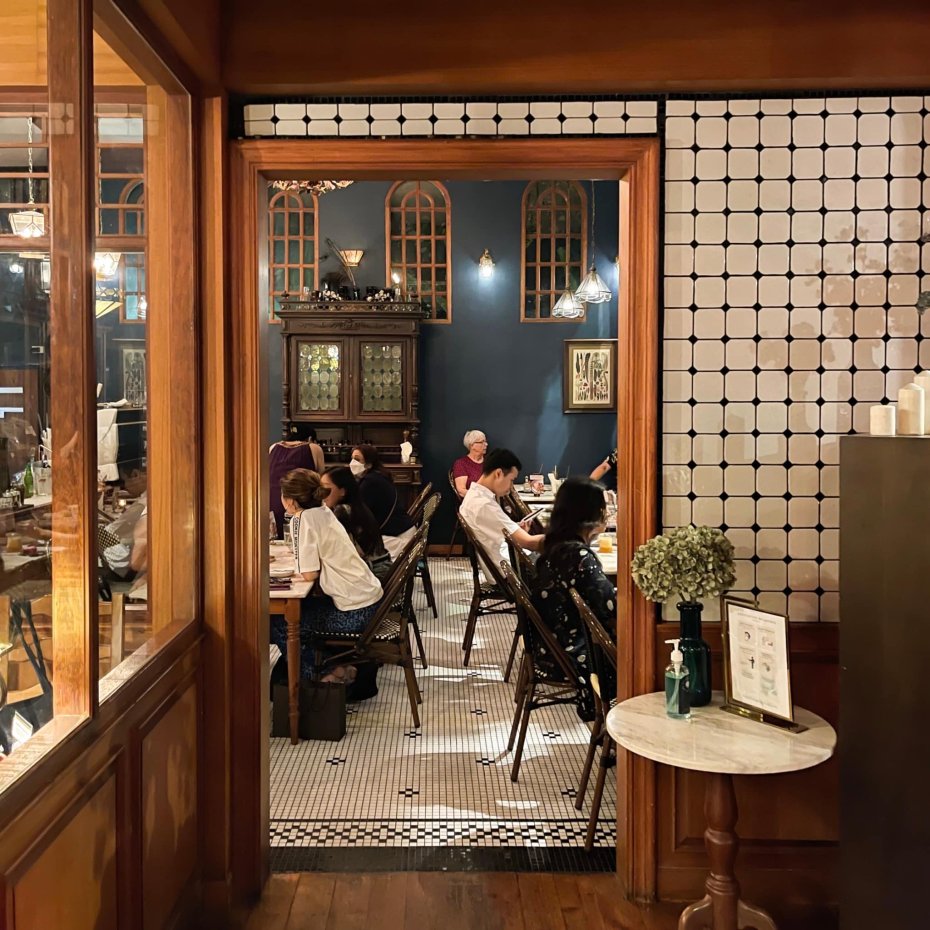 Featherstone Bistro Cafe & Lifestyle shop