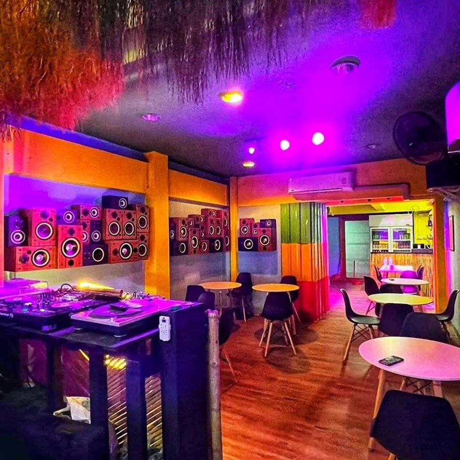 Irie Bangkok - Jerk, Tunes & Tingz