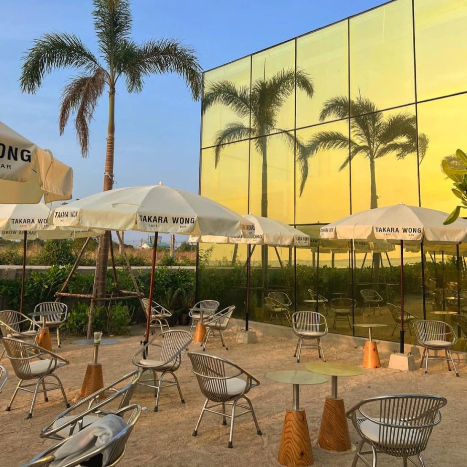 Takara Cafe and Wong Bar