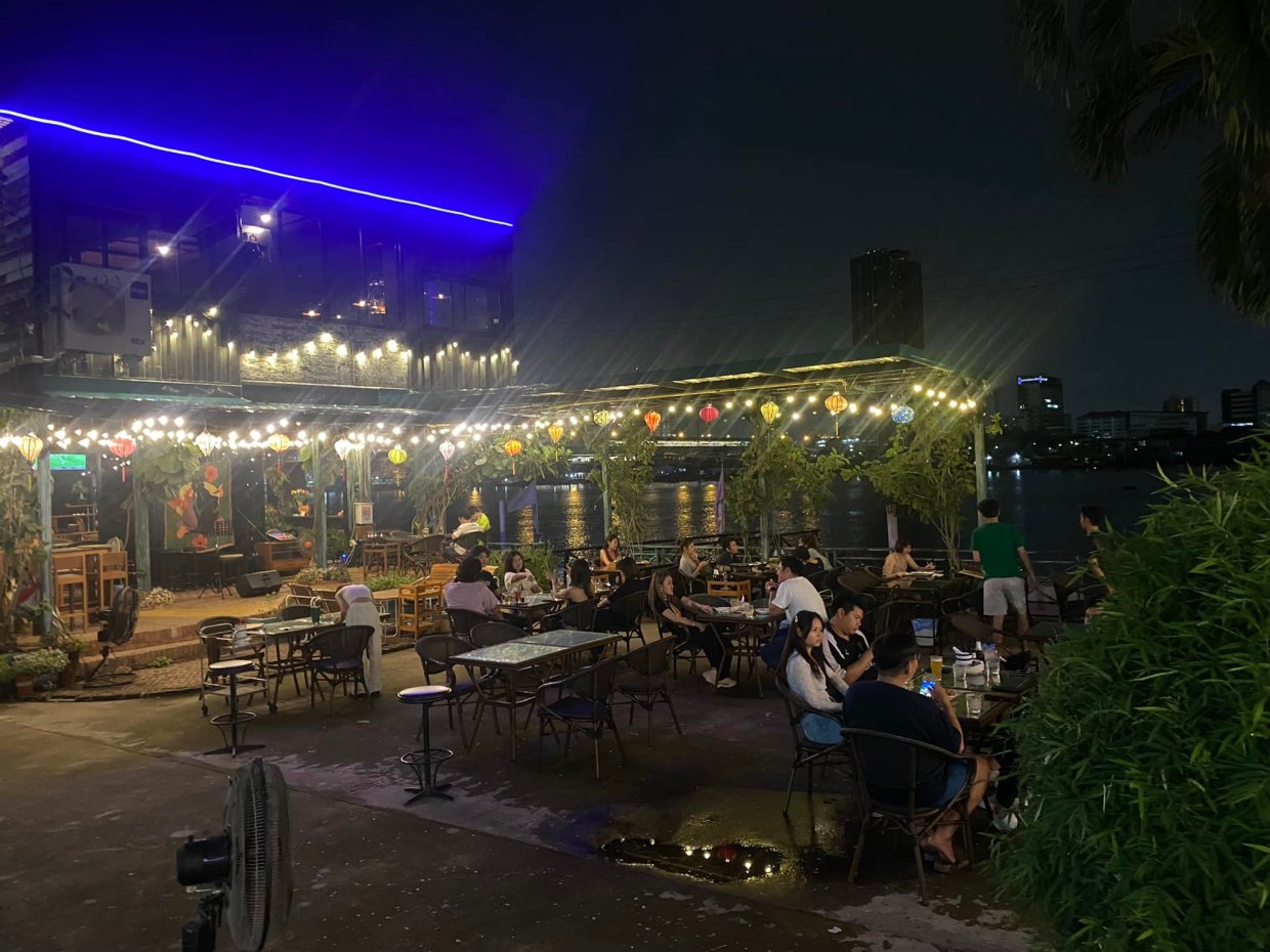 แฮปปี้ ฮิปปี้