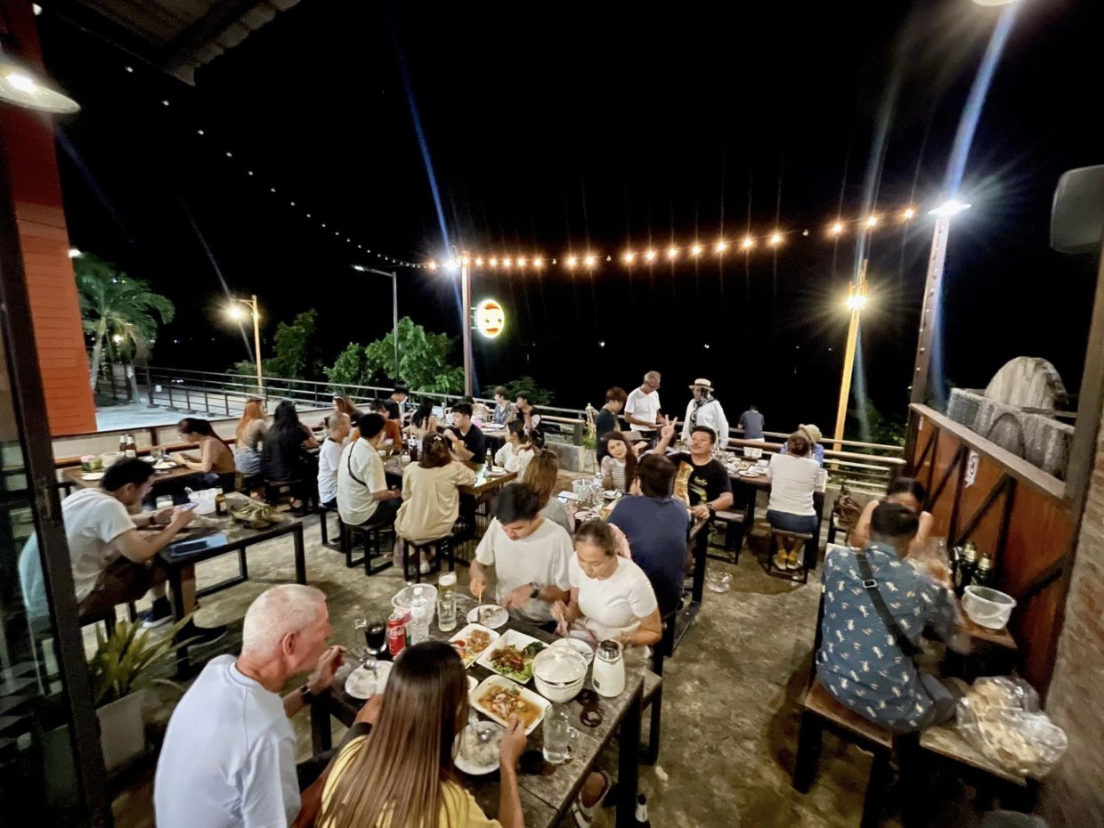 เจอเลย มินิบาร์ แอนด์ โฮเทล