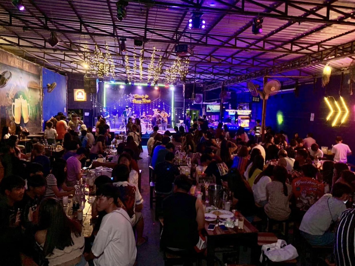 เช็ค อิน หนองเรือ