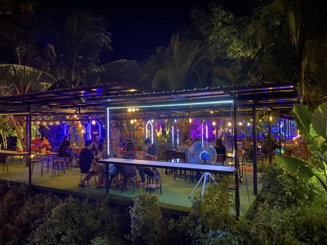 ลานสกา คาเฟ่