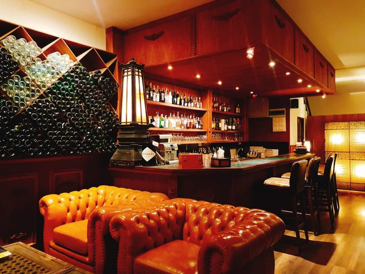 คาร์นิวอร์ สเต็ก แอนด์ กริลล์