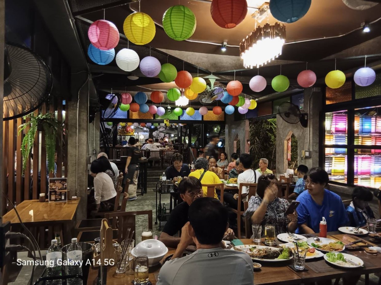 ลุงทอง คาเฟ่