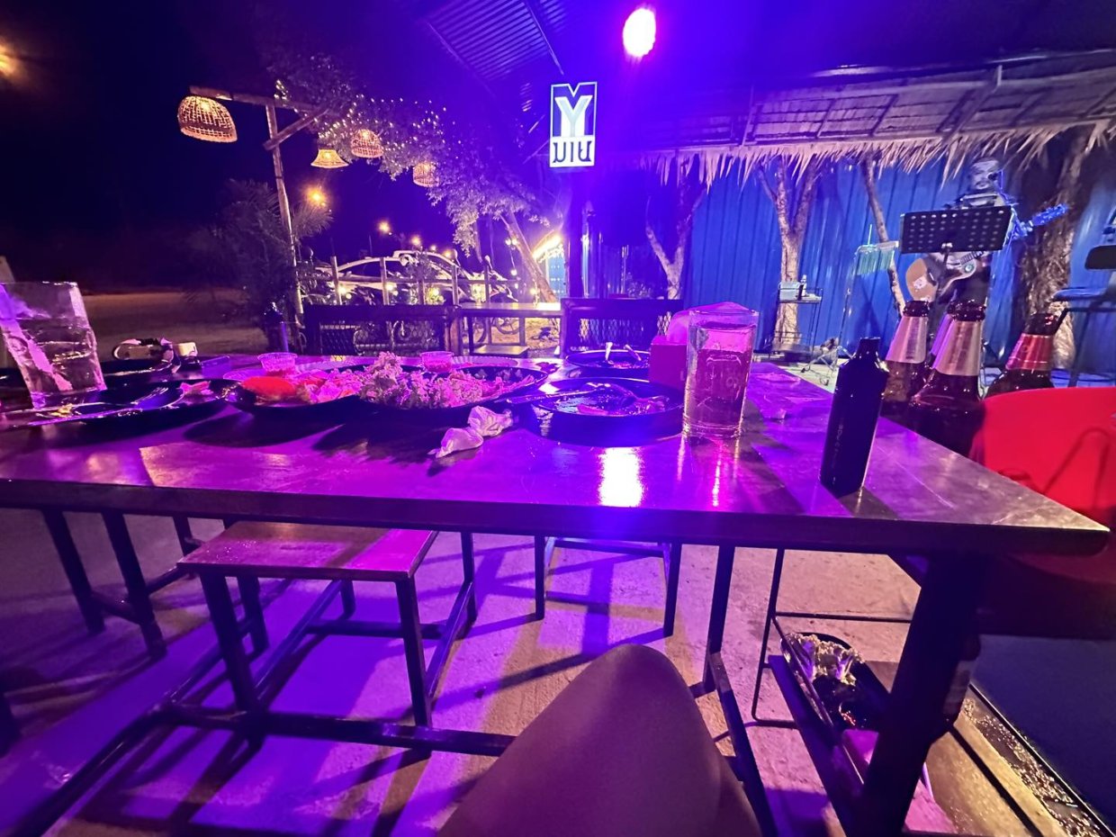 นั่งเล่า กาญจนบุรี