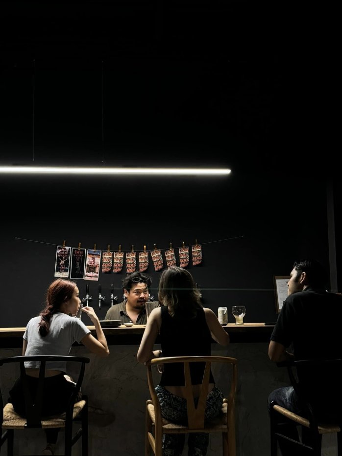 BACON CAT - neighborhood in the black wood