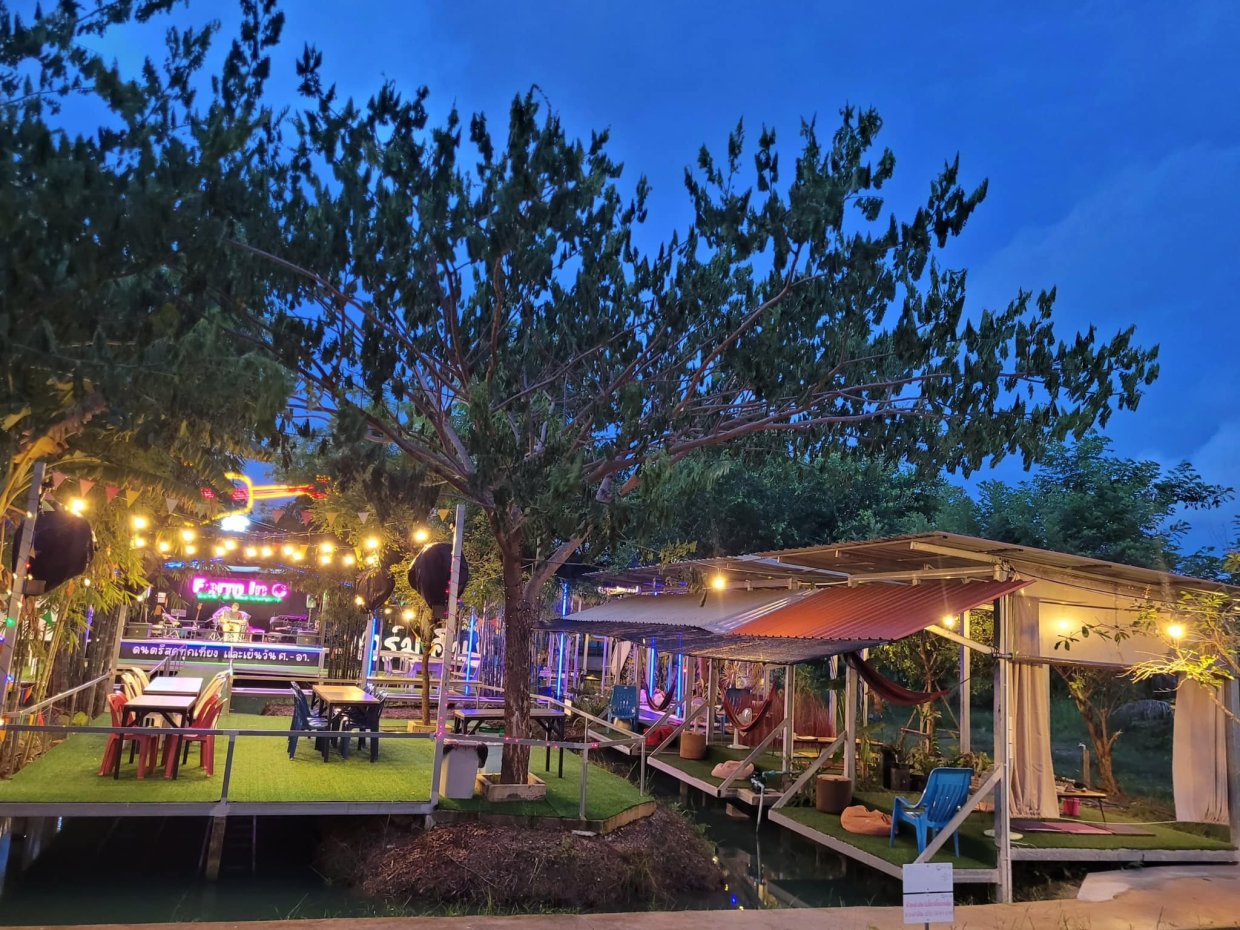 Farm in C - Cafe & Restaurant