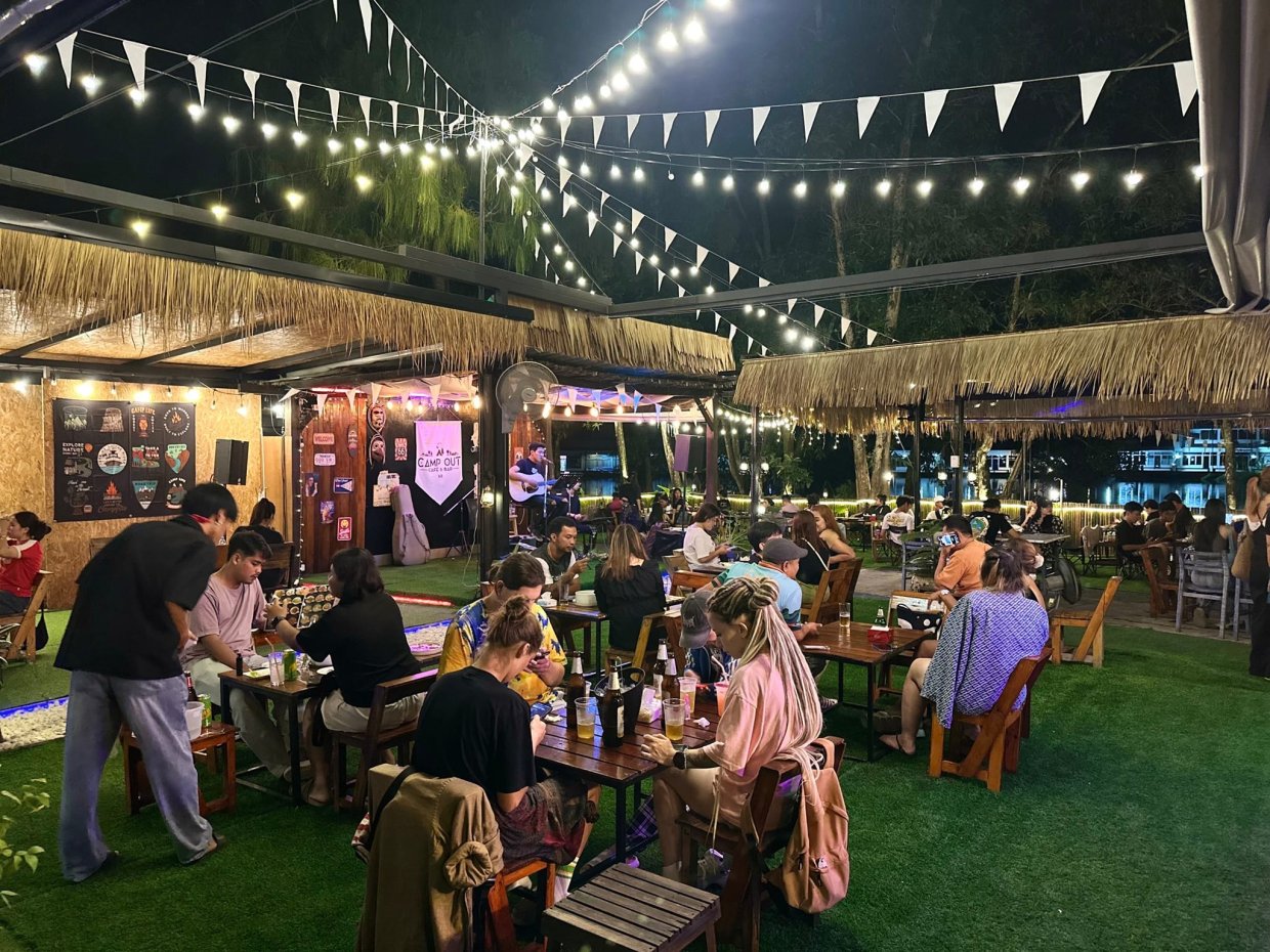 แคมป์เอาท์ ภูเก็ต วี.ทรี