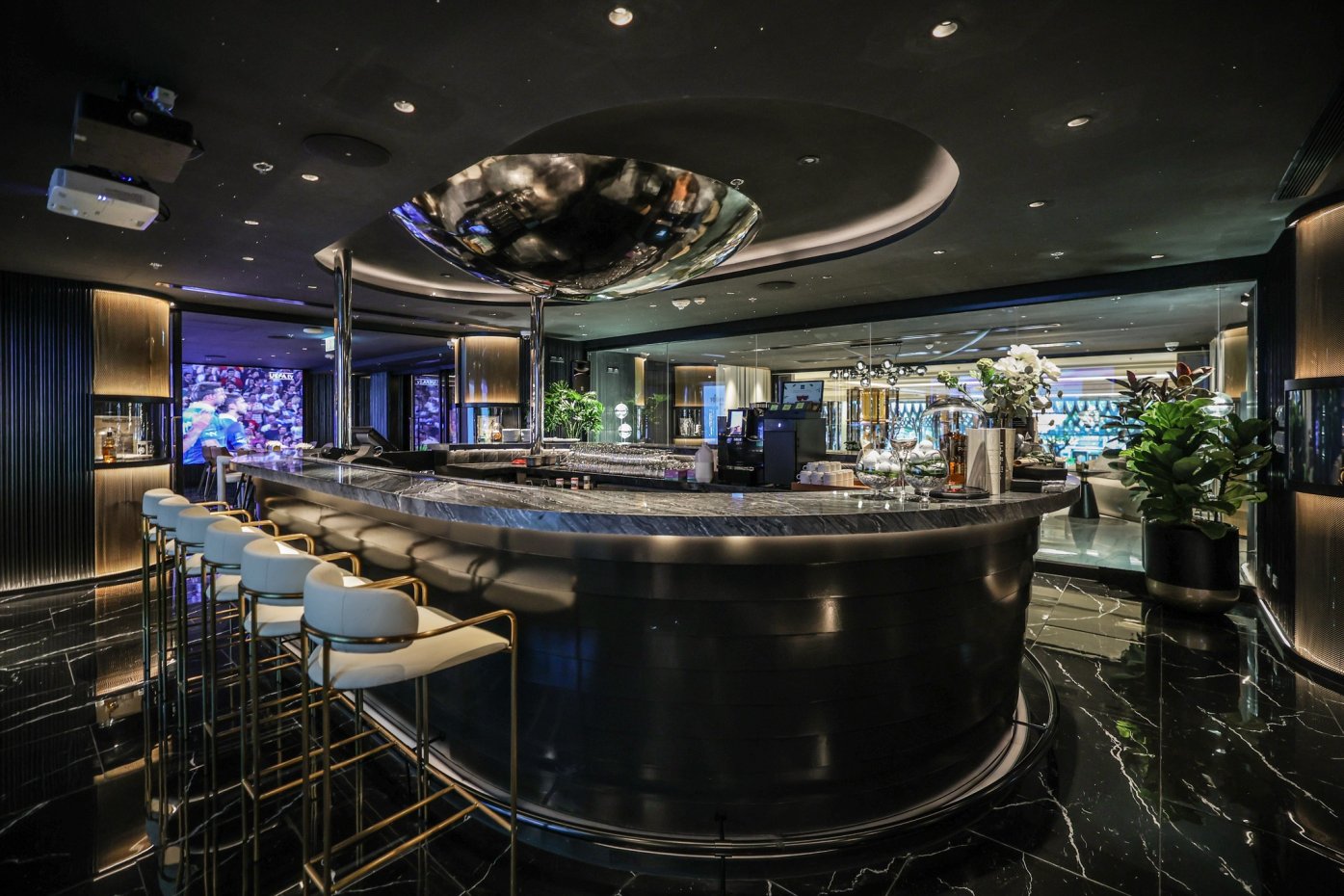 Teeshot Bar