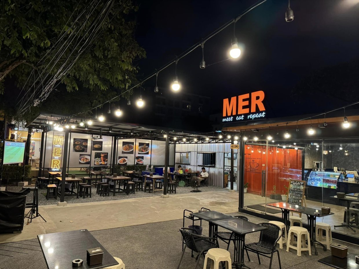 Meet.Eat.Repeat Caf&eacute;