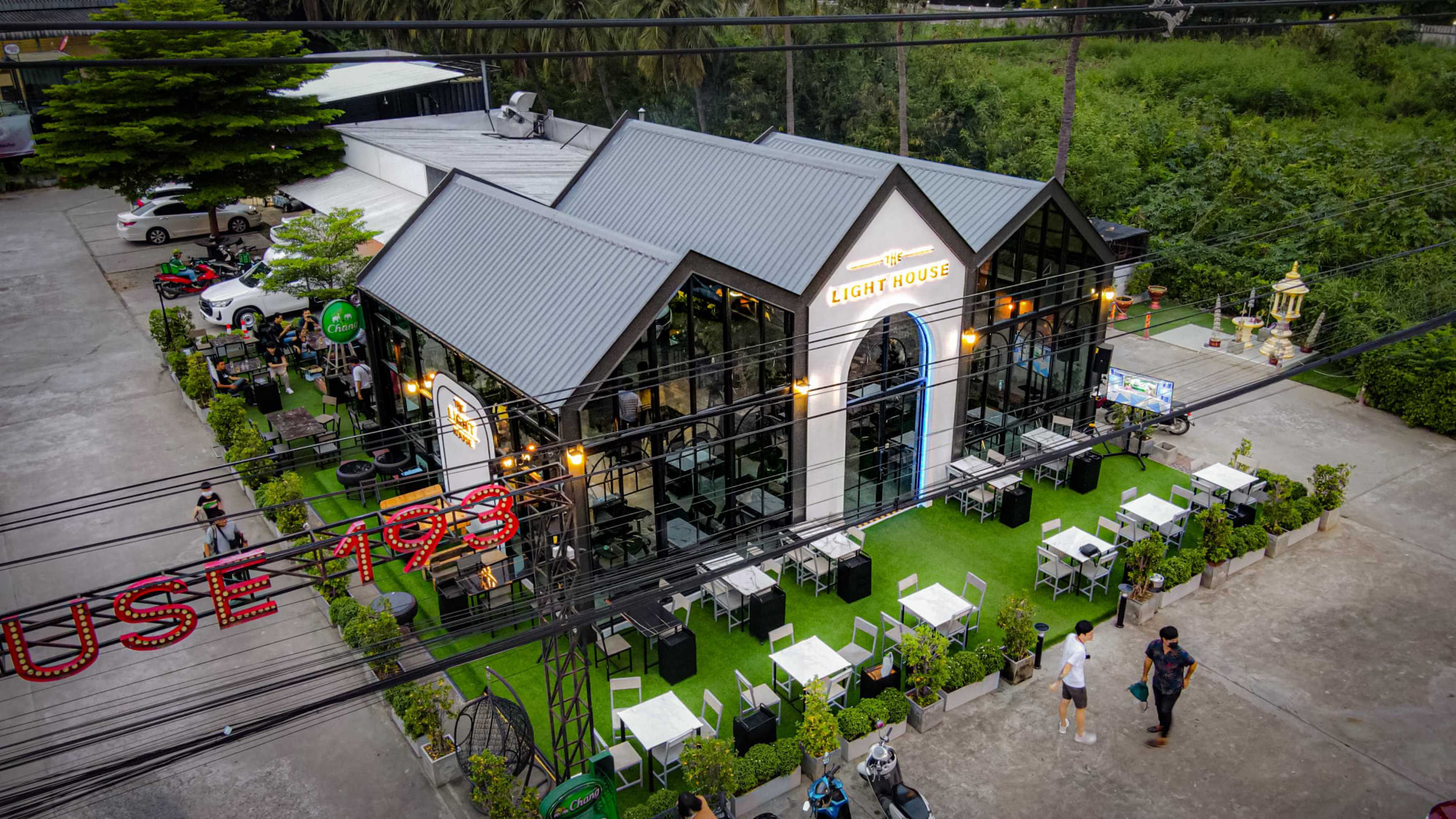 เดอะ ไลท์ เฮาส์