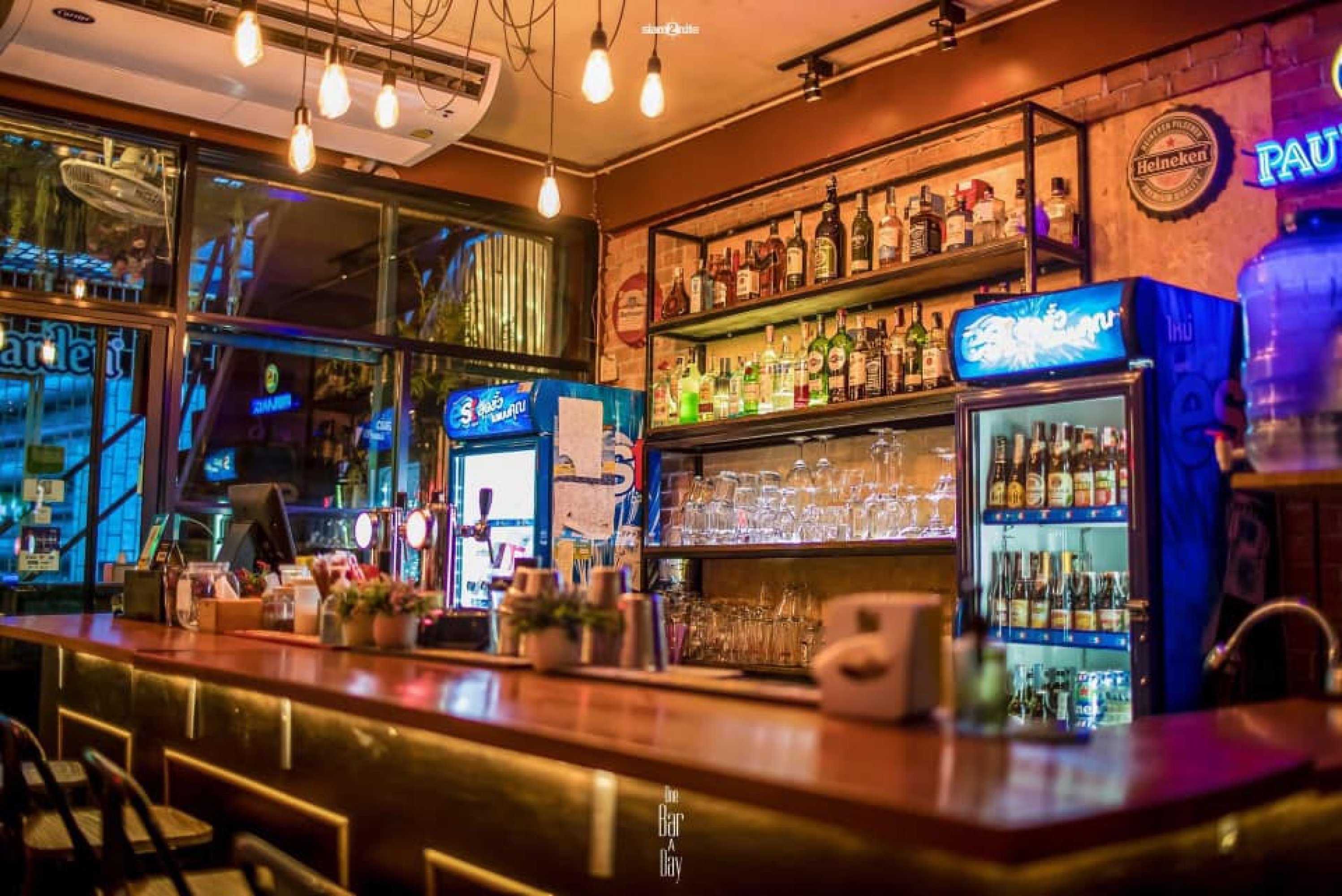 พาเลท บาร์ แอนด์ เรสเทอรองท์