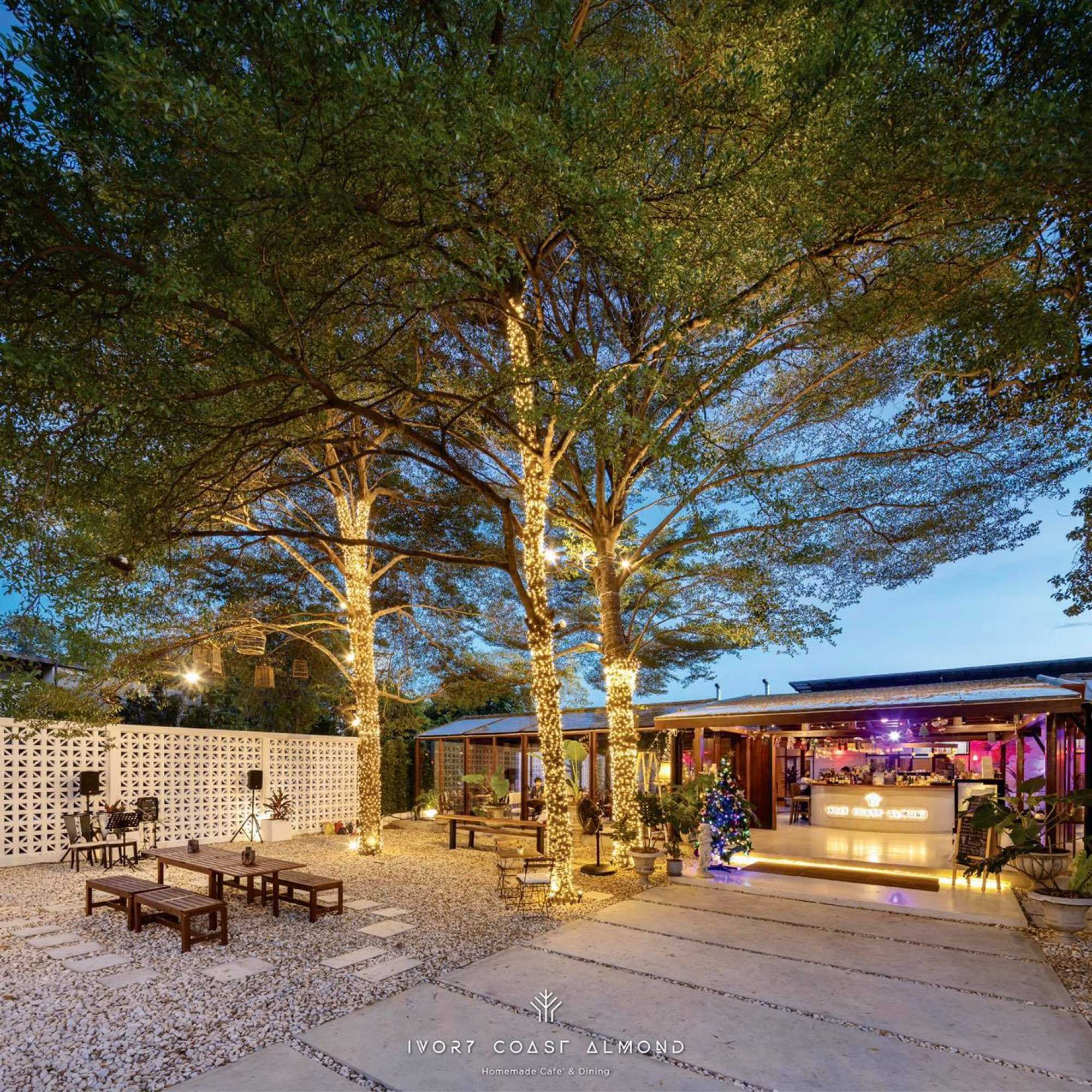 IVORY Coast Almond - Homemade Cafe & Dining