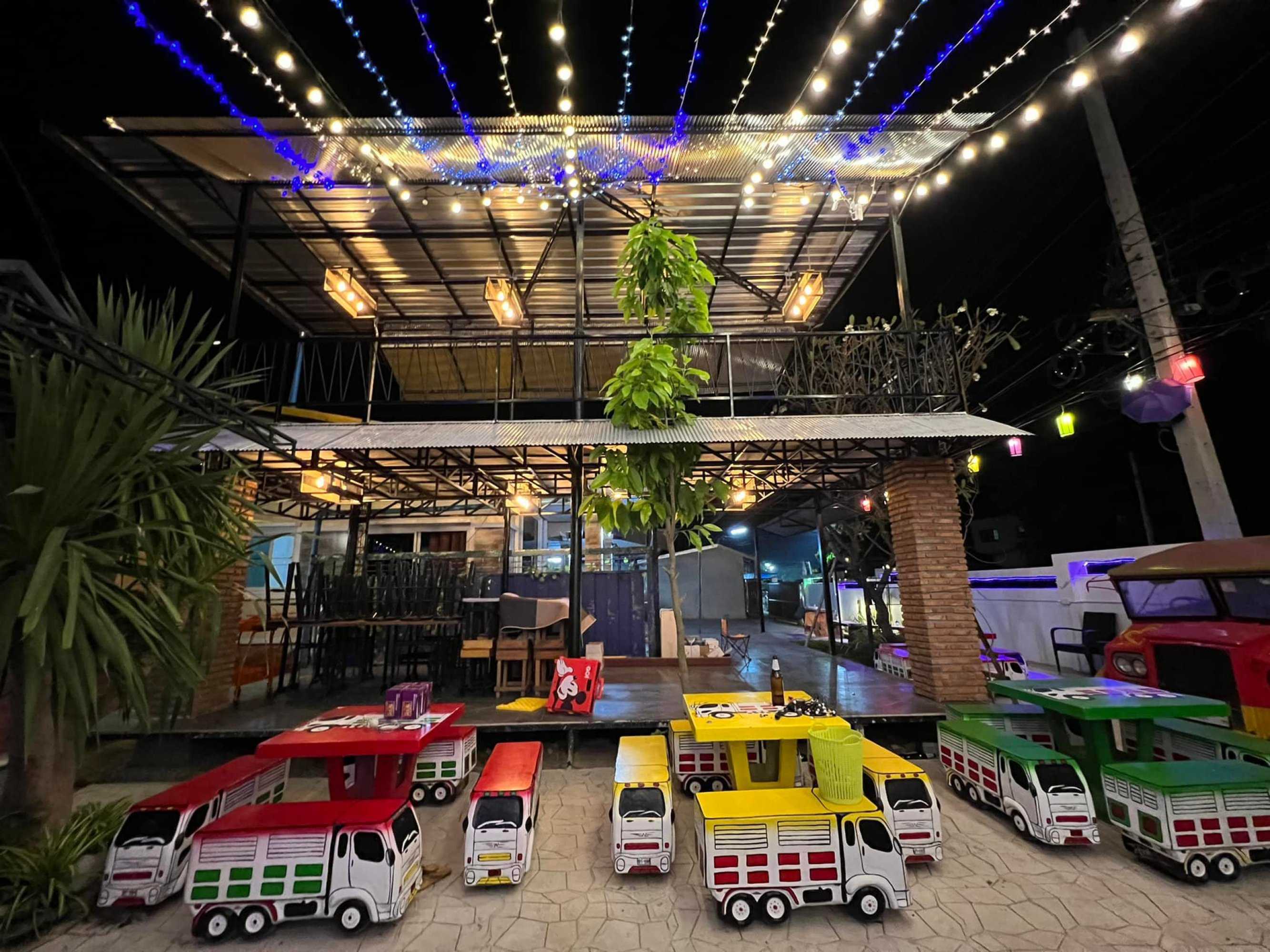 มีทติ้ง บาร์แอนด์บิสโทร