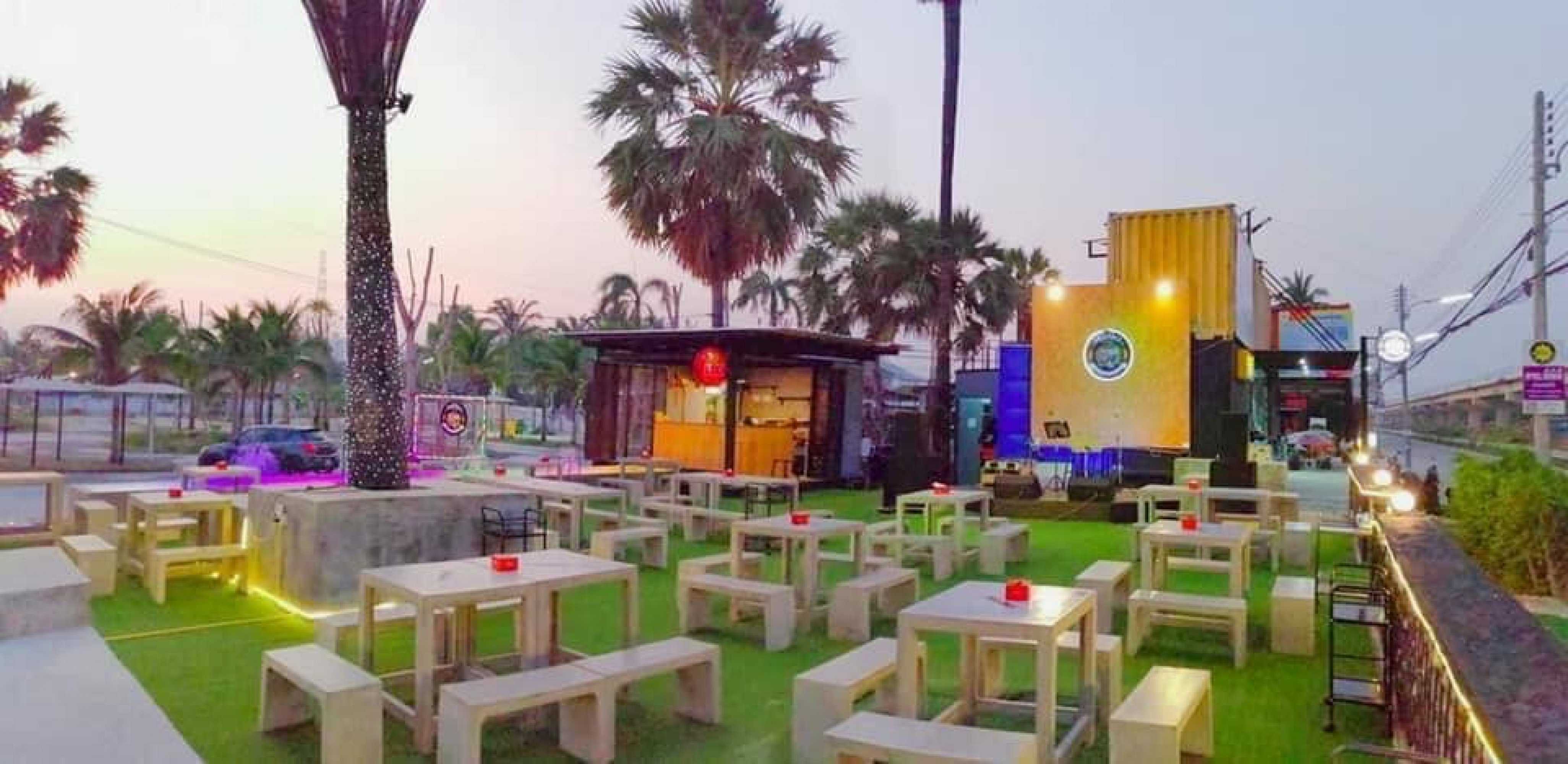 เฟรนด์ลี่ บาร์แอนด์บิสโทร หัวหิน