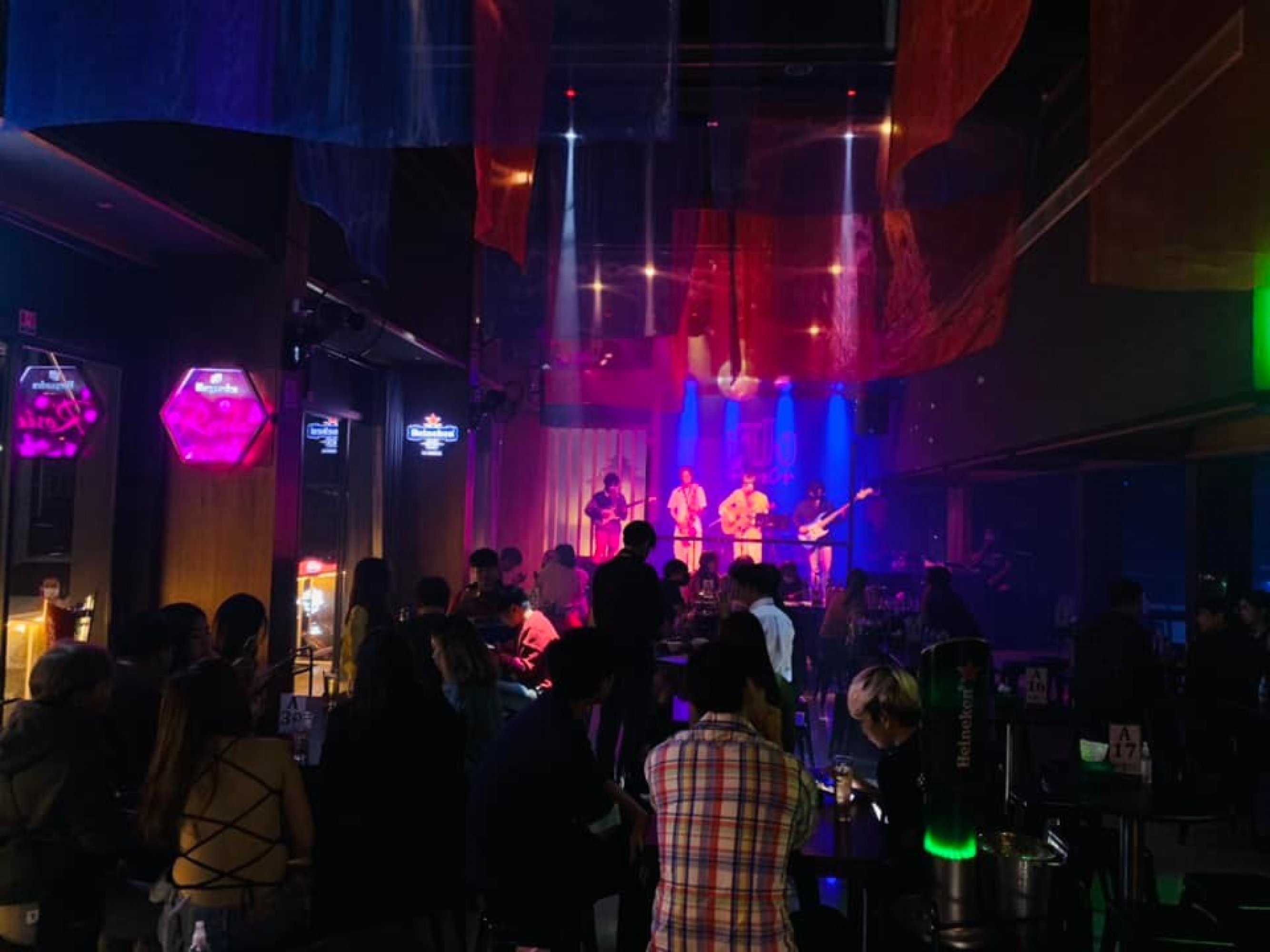 เปิง คาเฟ่ นิมมาน