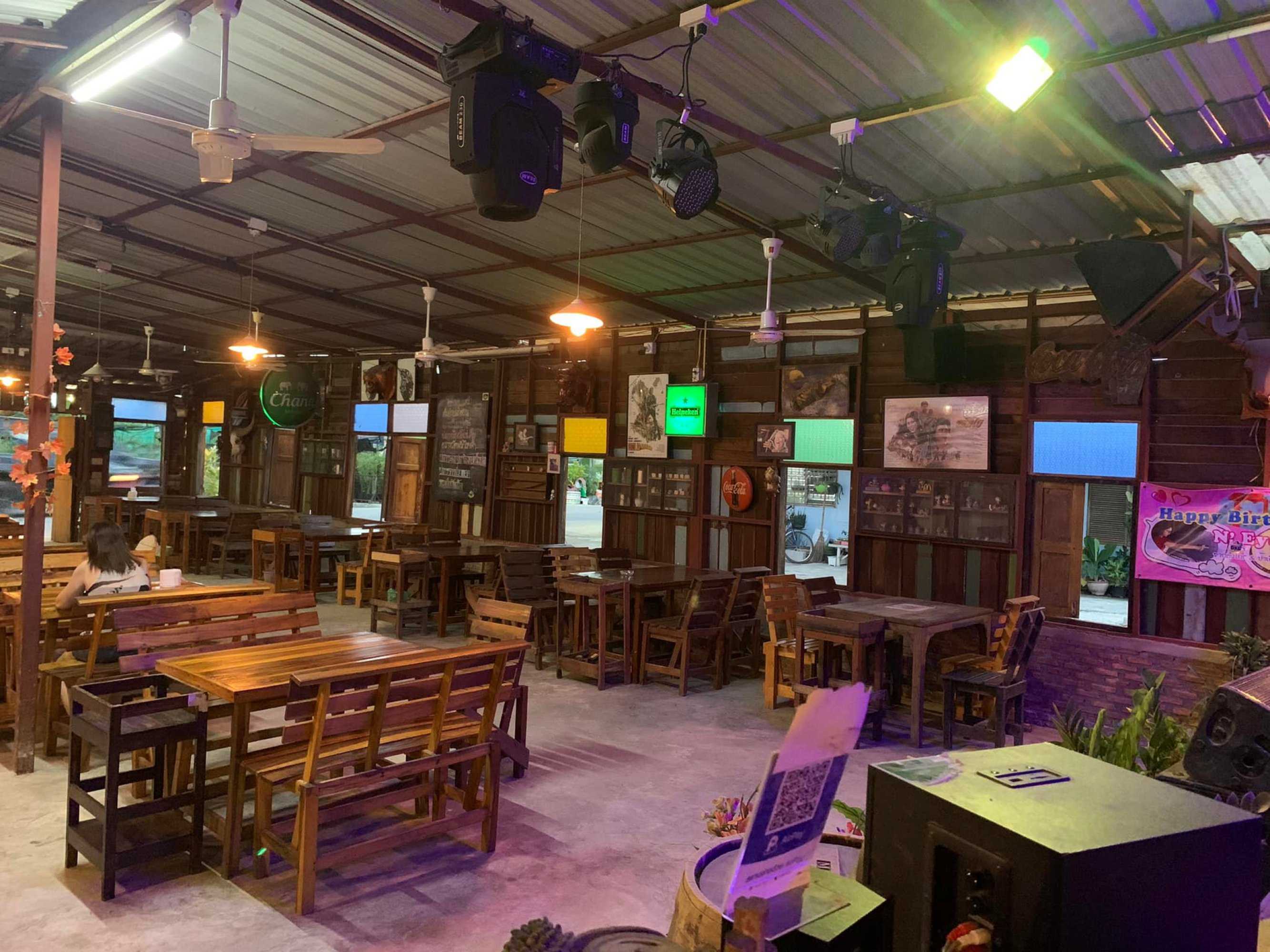 Don Khun Thian Khao Tom And Cafe