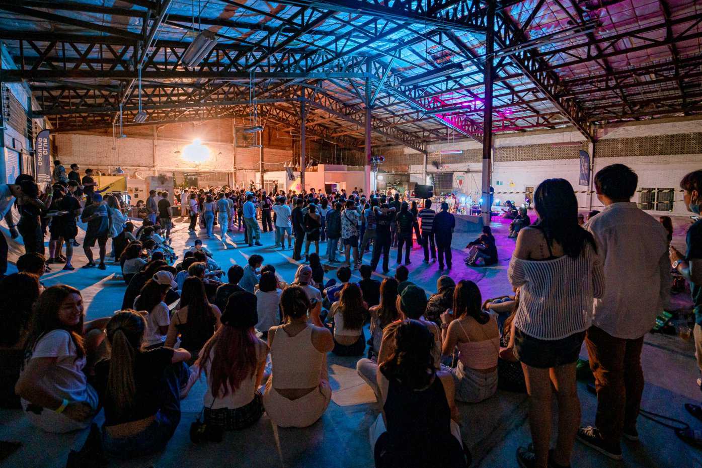 แอลวีเอ็มซี ลิฟวิ่ง แมชีน บาร์ แอนด์ เบรค แอท นิมมาน 7