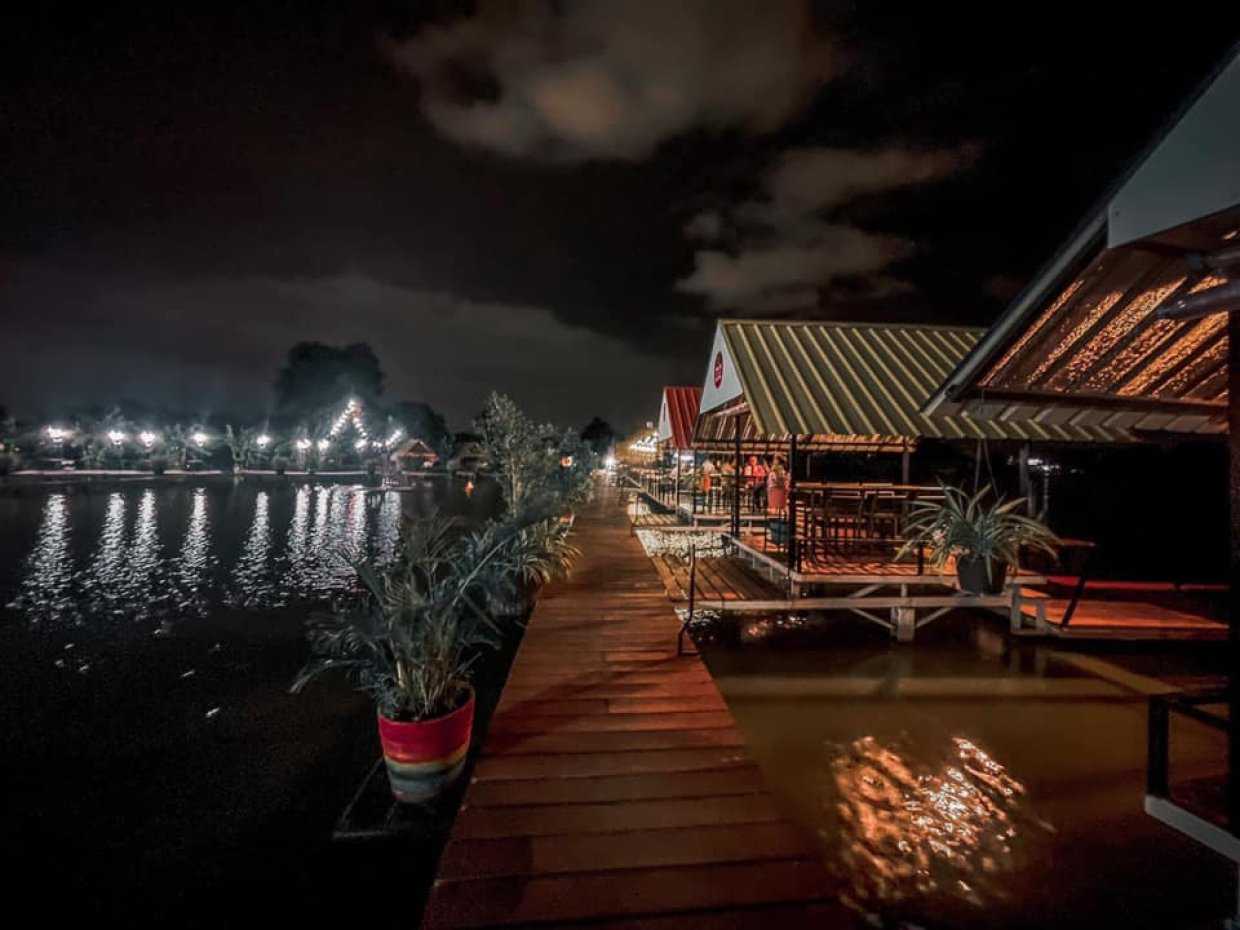 ชิลล์กัญคาเฟ่ ข้างระหัดน้ำ