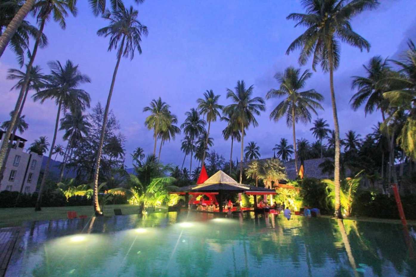 ชัมบาลา บีช บาร์ แอนด์ เรสเทอรองท์