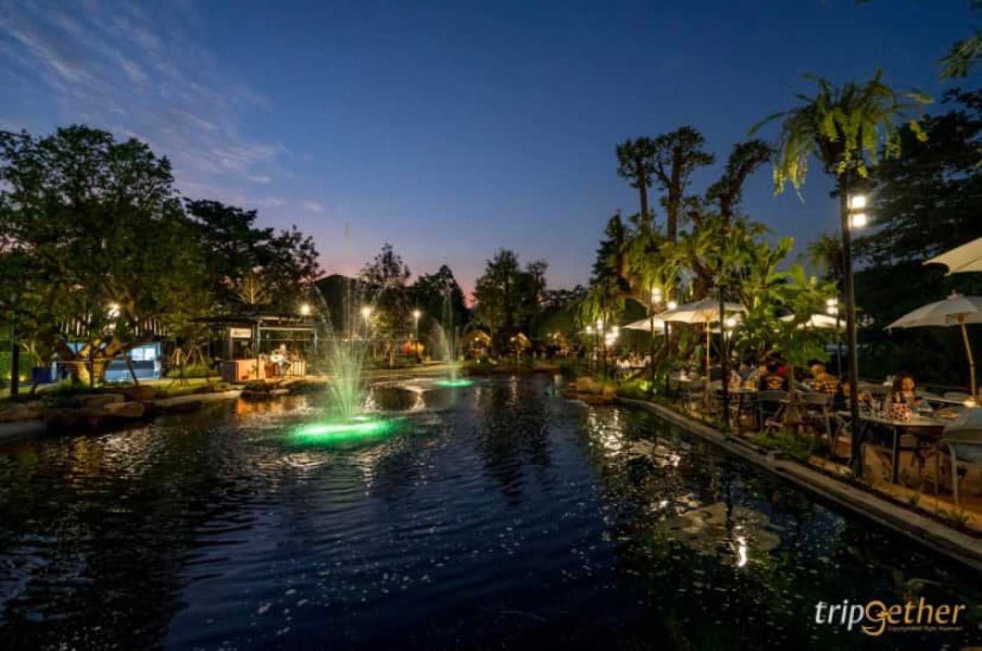 ชมนก คาเฟ่ แอนด์ เรสเทอรองท์